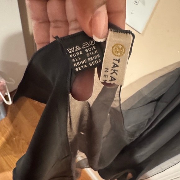 Taka Black Sheer Wrap - Picture 2 of 6